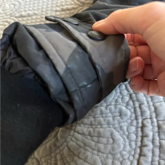 Canada Goose Camouflage Puffer Jacket with Fur Hood - Picture 6 of 8